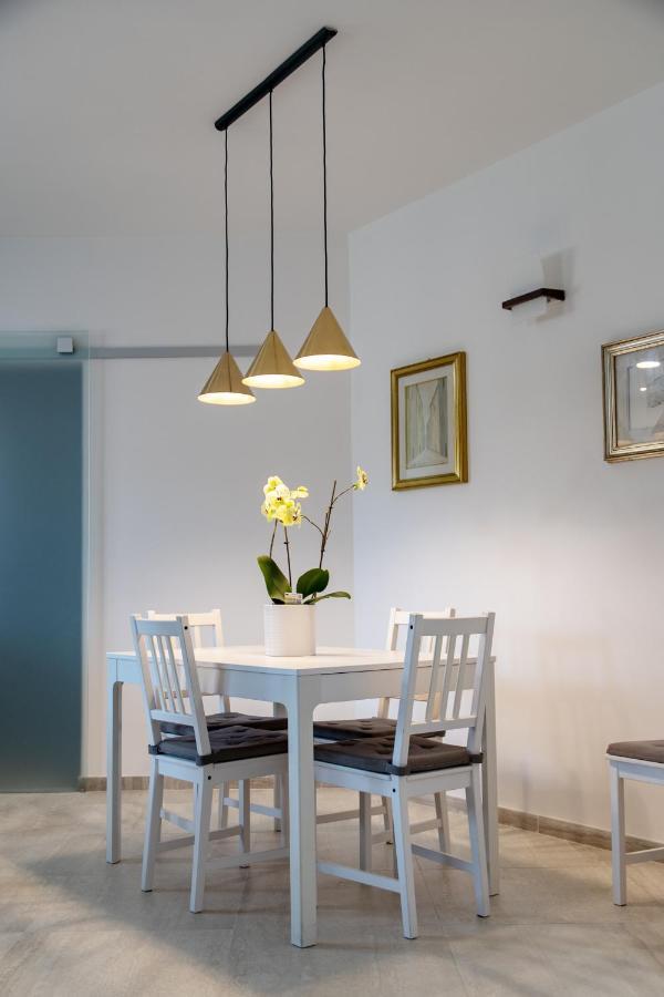 Appartamento Tutto Ristrutturato แตร์ราชินา ภายนอก รูปภาพ